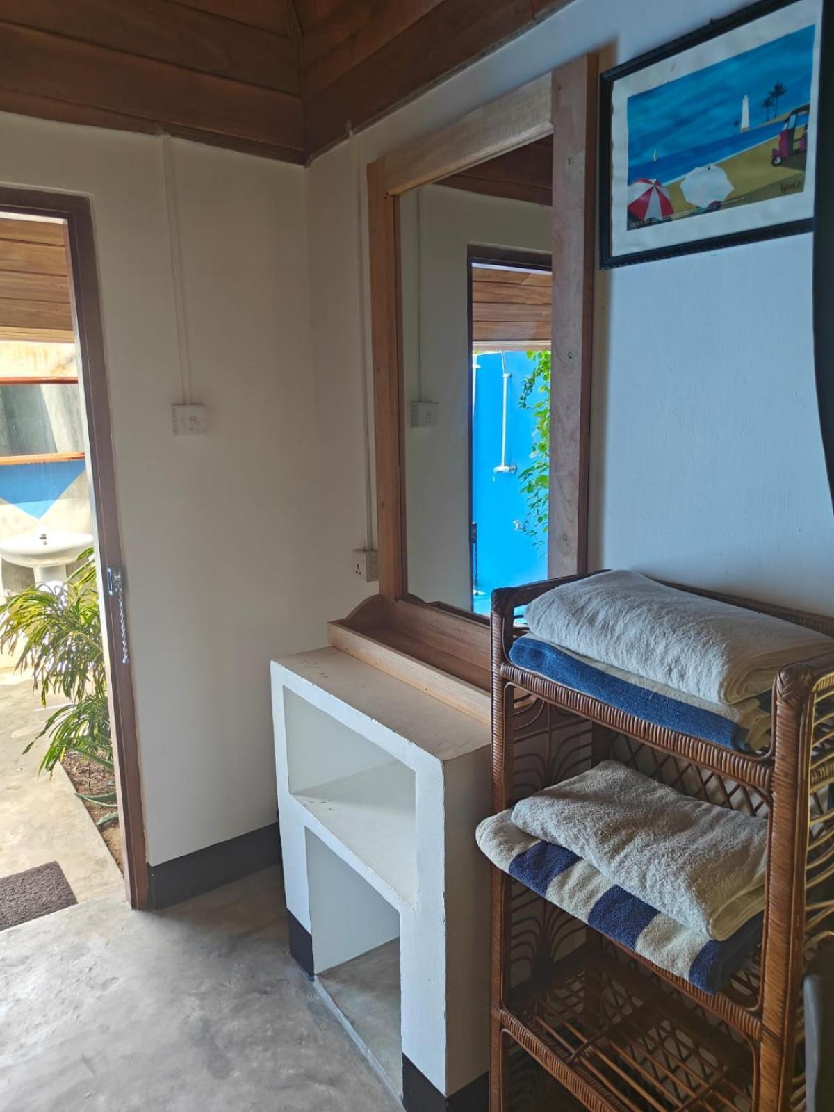 Bella Nilaveli Beach Bilik gambar